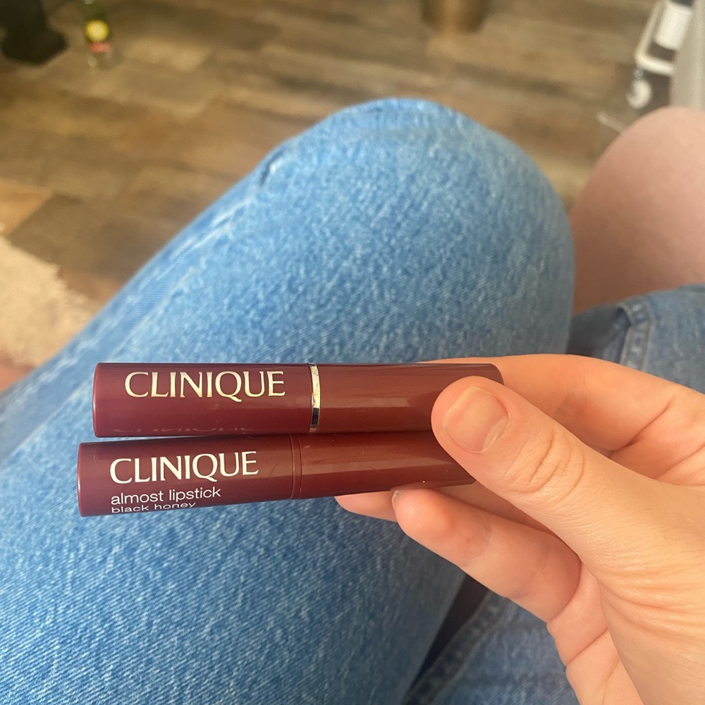 2 Clinique Black Honeys